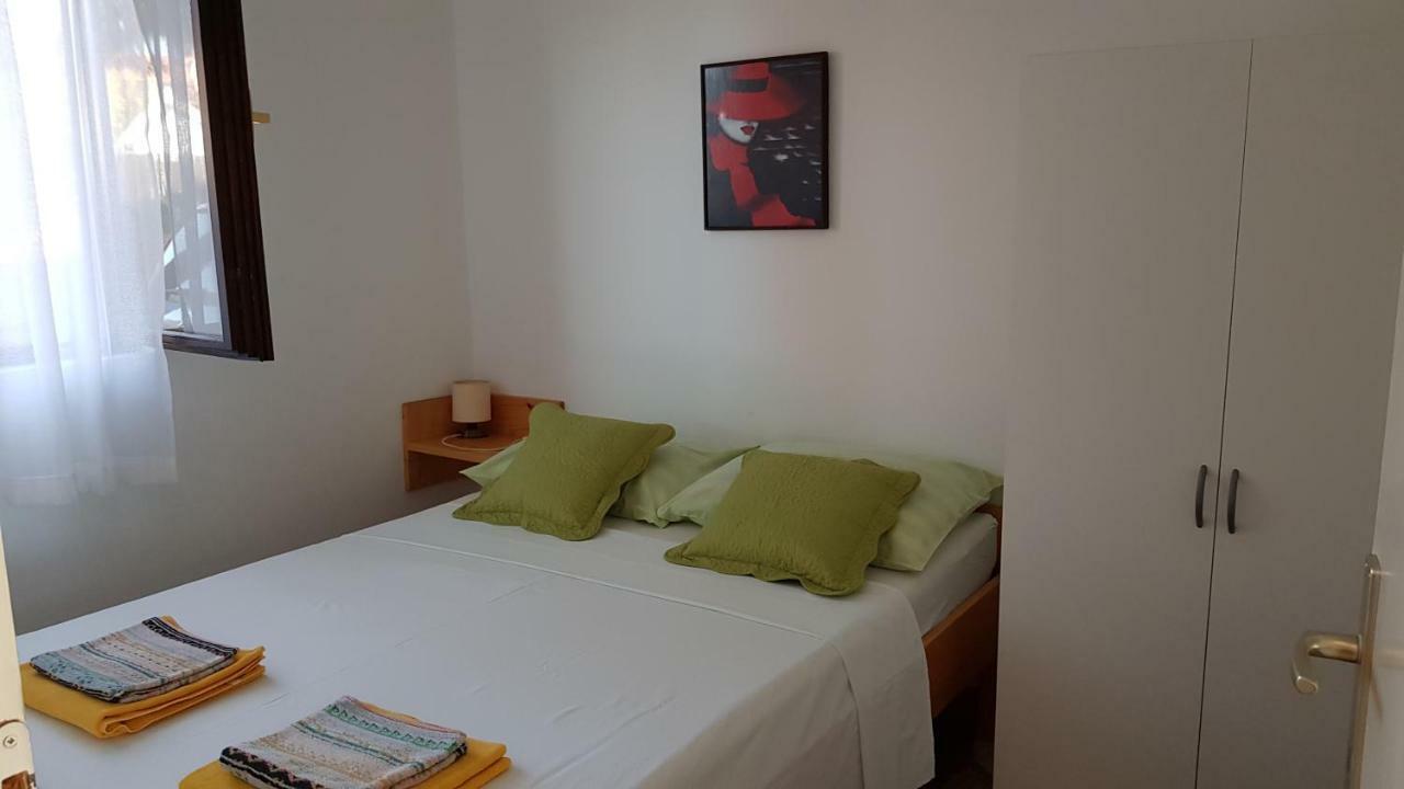 Apartments Vera - Mirca Mirce Extérieur photo